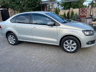 2013 Volkswagen Polo V, серебристый, 720000 рублей, вид 4