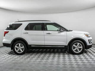 2018 Ford Explorer V Рестайлинг, белый, 2759000 рублей, вид 4