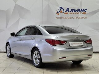 2011 Hyundai Sonata VI (YF), серебристый, 640000 рублей, вид 5