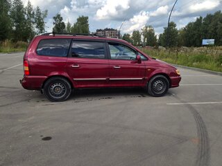 2000 Hyundai Trajet I, красный, 345000 рублей, вид 3