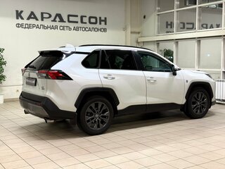 2020 Toyota RAV4 V (XA50), белый, 3480000 рублей, вид 2