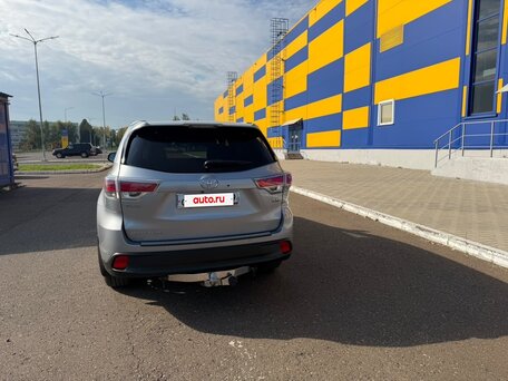 2014 Toyota Highlander III (XU50), серебристый, 2790000 рублей, вид 4