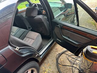 1994 Mercedes-Benz E-Класс 280 I (W124), чёрный, 500000 рублей, вид 4