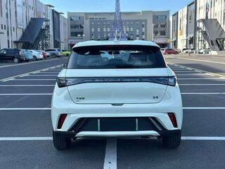 2026 BYD Dolphin 44.9 kWh I, белый, 1350002 рублей, вид 5