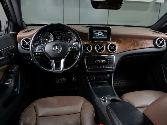 2014 Mercedes-Benz GLA 250 I (X156), коричневый, 1879000 рублей - вид 5