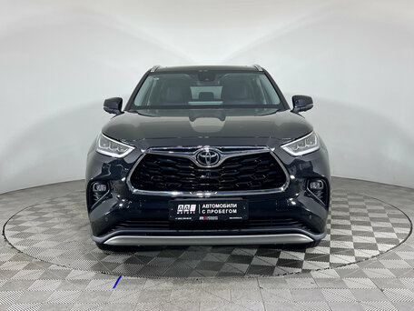 Toyota Highlander IV (XU70)