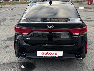 2021 Kia Rio IV Рестайлинг, чёрный, 1350000 рублей, вид 3