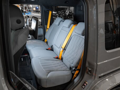 2026 Mercedes-Benz G-Класс AMG 63 AMG II (W465) Рестайлинг, серый, 36750000 рублей, вид 3