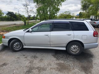 2000 Nissan Wingroad II (Y11), серебристый, 180000 рублей, вид 2