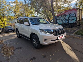 2018 Toyota Land Cruiser Prado 150 Series Рестайлинг 2, белый, 5400000 рублей, вид 2