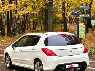 2011 Peugeot 308 I Рестайлинг, белый, 435000 рублей, вид 4