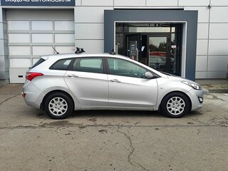 2013 Hyundai i30 II, серебристый, 999000 рублей, вид 4