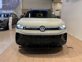 2026 Volkswagen Tiguan L Pro III (China Market), бежевый, 5099000 рублей, вид 2