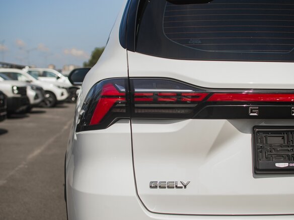 2026 Geely Okavango I Рестайлинг, белый, 3870900 рублей - вид 12