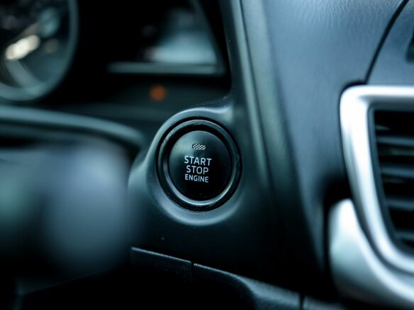 2016 Mazda 3 III (BM) Рестайлинг, белый - вид 19