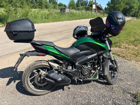 2021 Bajaj Dominar 400, зелёный, 395000 рублей, вид 3