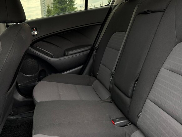 2018 Kia Cerato III Рестайлинг (Classic), белый, 1700000 рублей - вид 15