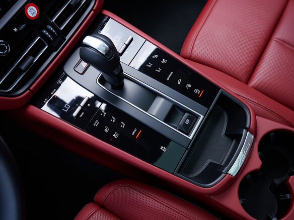 2024 Porsche Macan I Рестайлинг 2, белый, 8990000 рублей - вид 16