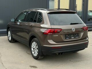 2020 Volkswagen Tiguan II, коричневый, 2650000 рублей, вид 4