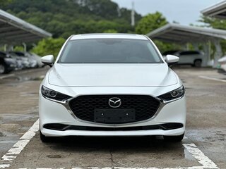 2023 Mazda 3 Axela IV (BP), белый, 1660000 рублей, вид 3