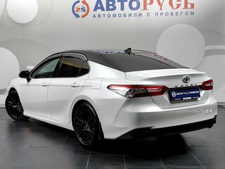 2021 Toyota Camry VIII (XV70) Рестайлинг, белый, 2980000 рублей, вид 2