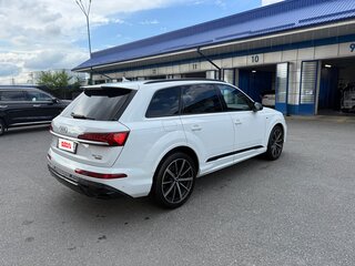 2019 Audi Q7 50 TDI II (4M) Рестайлинг, белый, 6500000 рублей, вид 5