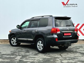 2012 Toyota Land Cruiser 200 Series Рестайлинг 1, серый, 3540000 рублей, вид 3