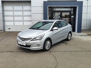 2015 Hyundai Solaris I Рестайлинг, серебристый, 1079000 рублей, вид 1