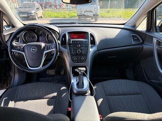 2013 Opel Astra J Рестайлинг, коричневый, 820000 рублей, вид 5