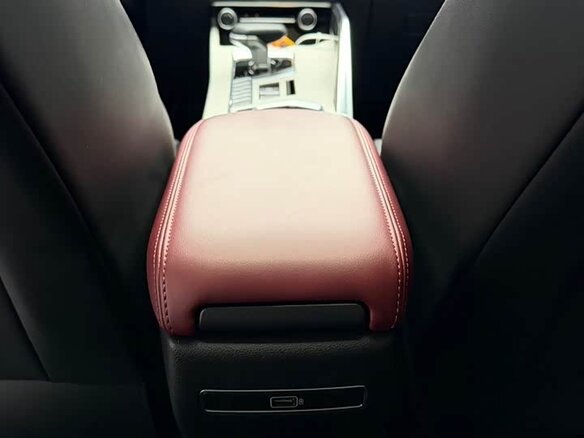 2023 Geely Binyue I Рестайлинг, белый, 1250000 рублей - вид 17