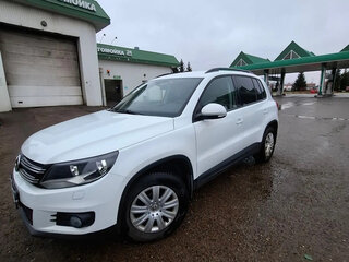2015 Volkswagen Tiguan I Рестайлинг, белый, 1380000 рублей, вид 1