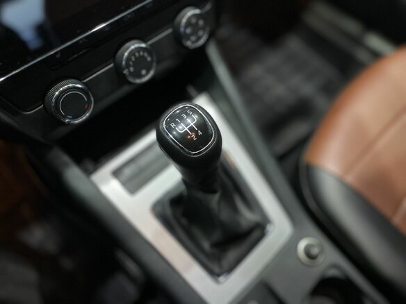 2019 Skoda Octavia III (A7) Рестайлинг, белый, 1399900 рублей - вид 12