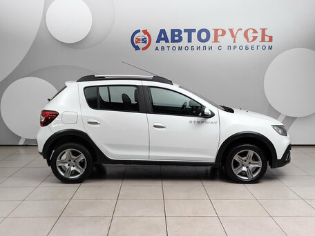 2018 Renault Sandero Stepway II Рестайлинг, белый, 935000 рублей, вид 5