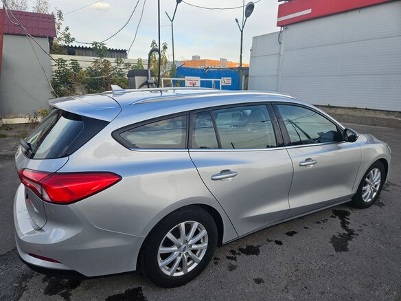 2018 Ford Focus IV, серый, 1480000 рублей - вид 5