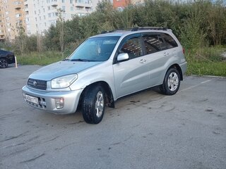 2002 Toyota RAV4 II (XA20), серебристый, 760000 рублей, вид 3