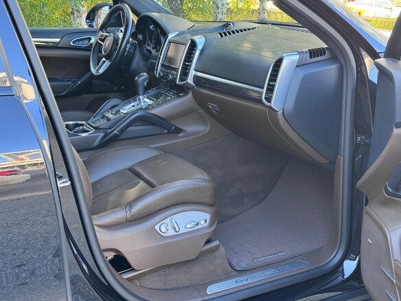 2015 Porsche Cayenne GTS II Рестайлинг (958), чёрный, 3650000 рублей - вид 10