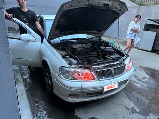 2002 Nissan Bluebird Sylphy I (G10), белый, 310000 рублей, вид 3