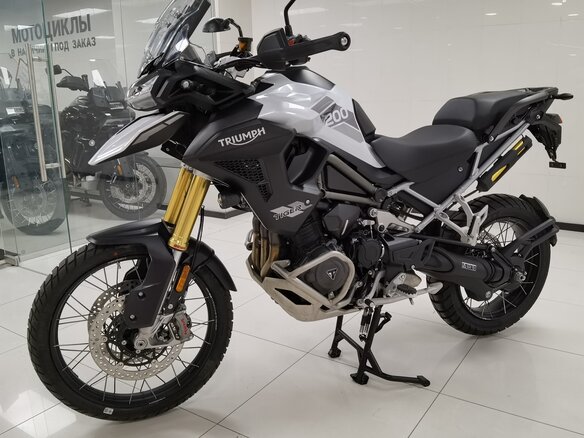 2023 Triumph Tiger 1200, белый, 1950000 рублей - вид 2