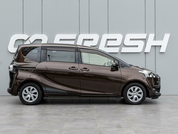 2015 Toyota Sienta II, коричневый, 1525000 рублей - вид 4