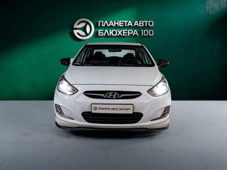 2011 Hyundai Solaris I, белый, 748000 рублей, вид 3