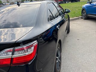 2017 Toyota Camry VII (XV50) Рестайлинг 2, чёрный, 2290000 рублей, вид 4