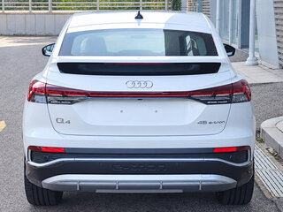 2026 Audi Q4 e-tron I Рестайлинг, белый, 5960000 рублей, вид 4
