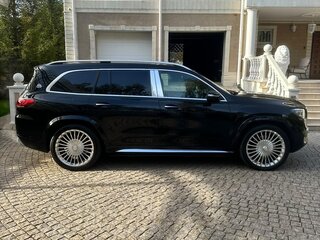 2021 Mercedes-Benz Maybach GLS 600 I, чёрный, 15000000 рублей, вид 3