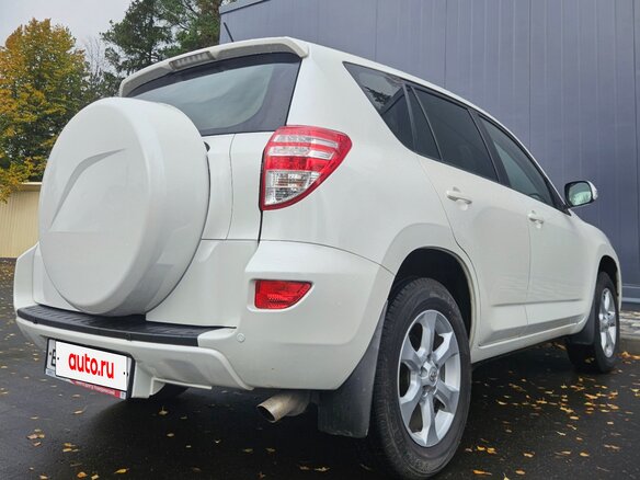 2010 Toyota RAV4 III (XA30) Рестайлинг, белый, 1600000 рублей - вид 4