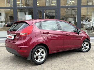2009 Ford Fiesta Mk6, красный, 640000 рублей, вид 4