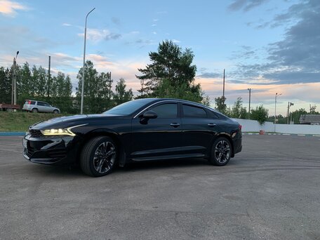 2019 Kia K5 III, чёрный, 2120000 рублей, вид 1