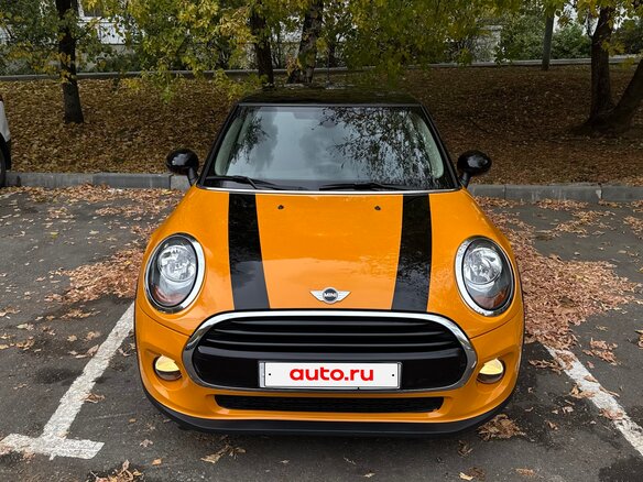 2018 Mini Hatch Cooper III (F55/F56), жёлтый, 1800000 рублей - вид 1