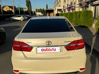 2015 Toyota Camry VII (XV50) Рестайлинг, белый, 1900000 рублей, вид 3