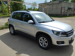 2011 Volkswagen Tiguan I Рестайлинг, серебристый, 950000 рублей, вид 2