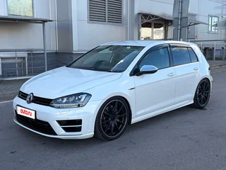 2014 Volkswagen Golf R VII, белый, 2500000 рублей, вид 1